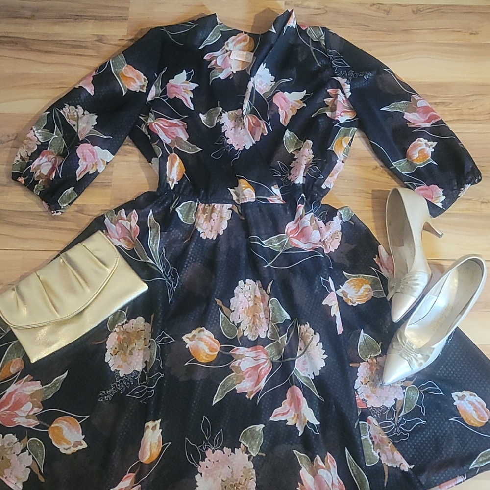 Vintage 70s Floral Day Dress M